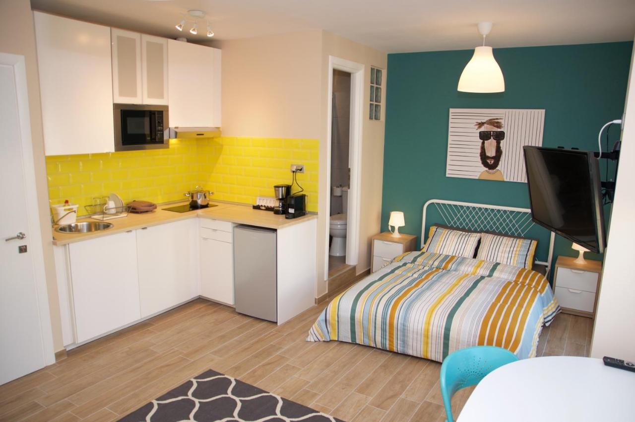Super Cute & Cozy Mini In City Center Apartment