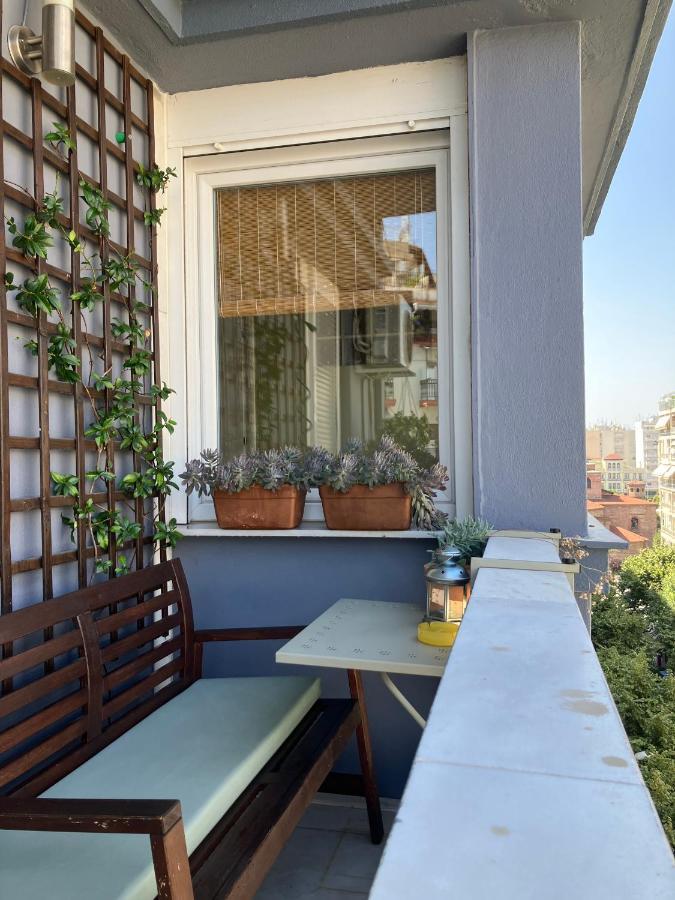 Super Cute & Cozy Mini In City Center Apartment *